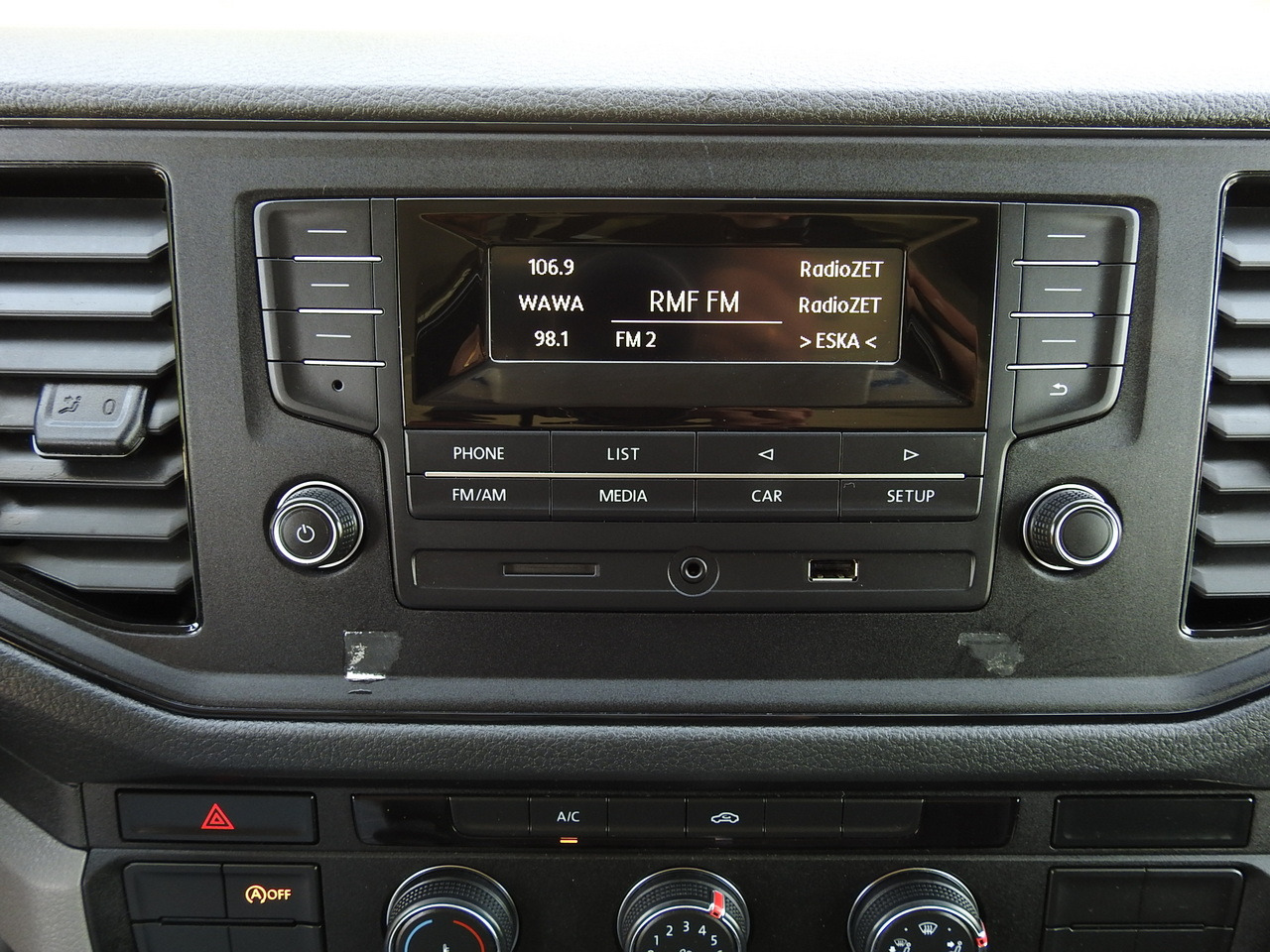 Carrinha de lona VOLKSWAGEN CRAFTER TARPAULIN 10 PALLETS WEBASTO CRUISE CONTROL AIR CONDITIONING LED LIGHTS 180HP: foto 35 Carrinha de lona VOLKSWAGEN CRAFTER TARPAULIN 10 PALLETS WEBASTO CRUISE CONTROL AIR CONDITIONING LED LIGHTS 180HP: foto 35