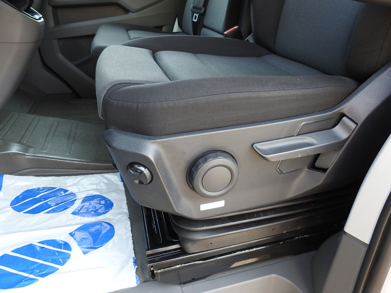 Carrinha de lona VOLKSWAGEN CRAFTER TARPAULIN 10 PALLETS WEBASTO CRUISE CONTROL AIR CONDITIONING LED LIGHTS 180HP: foto 28 Carrinha de lona VOLKSWAGEN CRAFTER TARPAULIN 10 PALLETS WEBASTO CRUISE CONTROL AIR CONDITIONING LED LIGHTS 180HP: foto 28