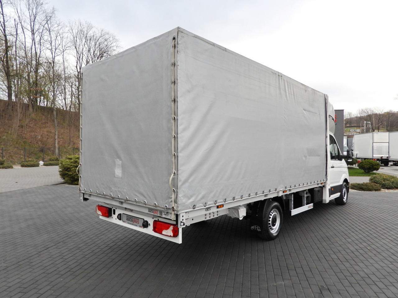 VOLKSWAGEN CRAFTER TARPAULIN 10 PALLETS WEBASTO CRUISE CONTROL LED LIGHTS 180HP - Carrinha de lona: foto 3 VOLKSWAGEN CRAFTER TARPAULIN 10 PALLETS WEBASTO CRUISE CONTROL LED LIGHTS 180HP - Carrinha de lona: foto 3