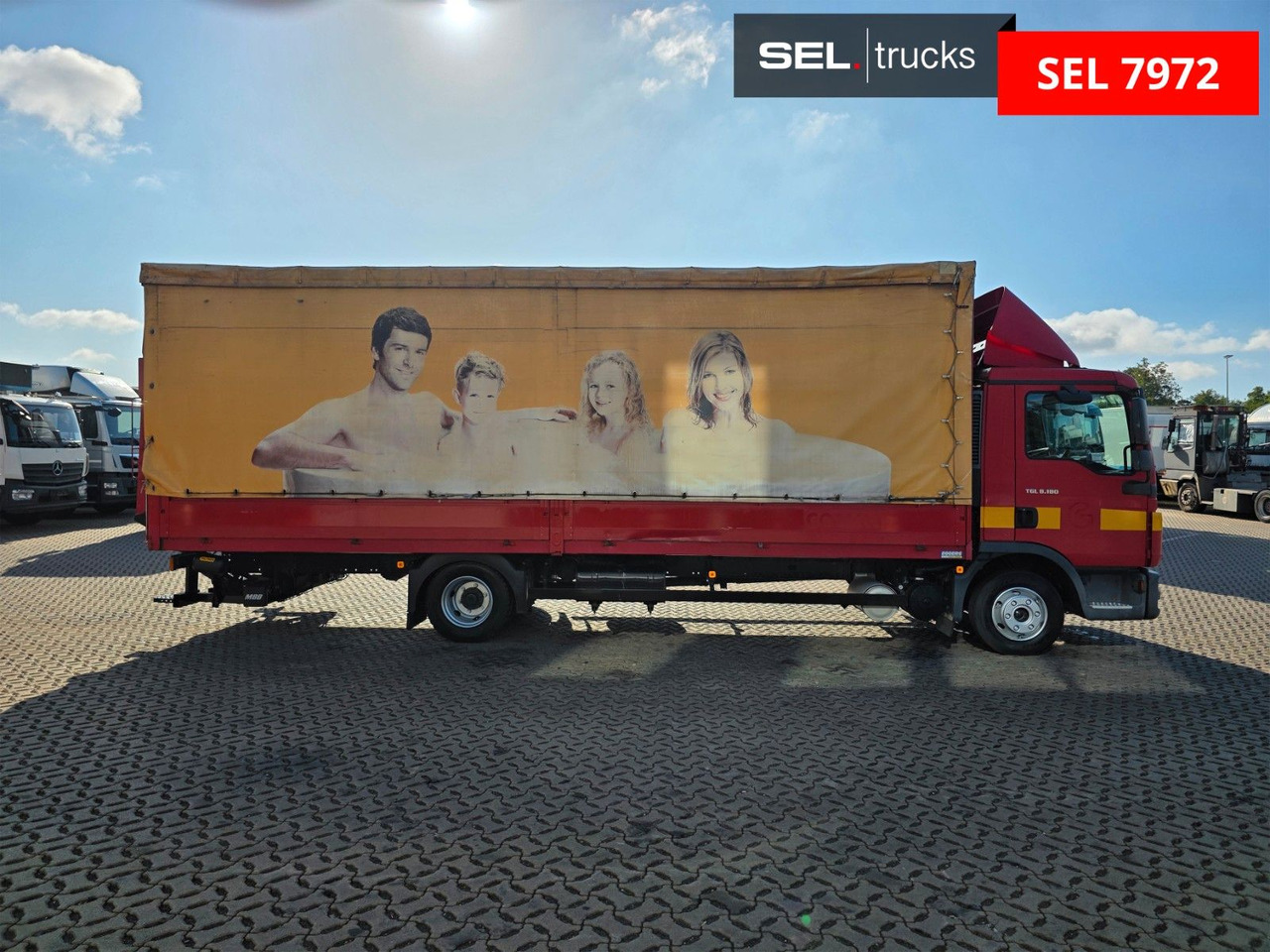 MAN TGL 8.180 4X2 BL / Ladebordwand / Rückfahrkamera - Carrinha de lona: foto 4 MAN TGL 8.180 4X2 BL / Ladebordwand / Rückfahrkamera - Carrinha de lona: foto 4
