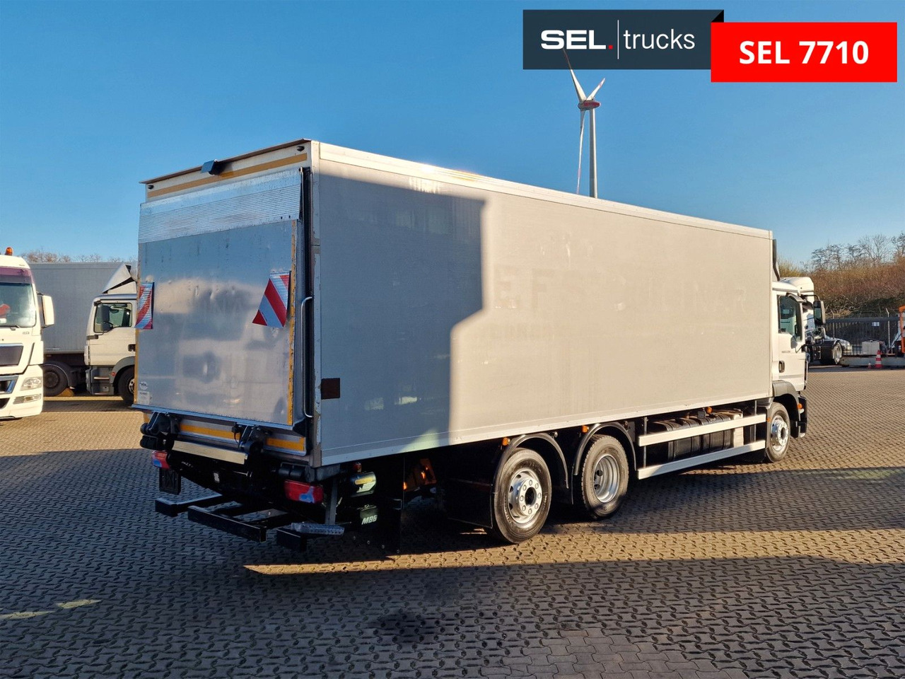MAN TGM 22.290 6X2-4 LL / Ladebordwand / Thermo King - Camião frigorífico: foto 5 MAN TGM 22.290 6X2-4 LL / Ladebordwand / Thermo King - Camião frigorífico: foto 5