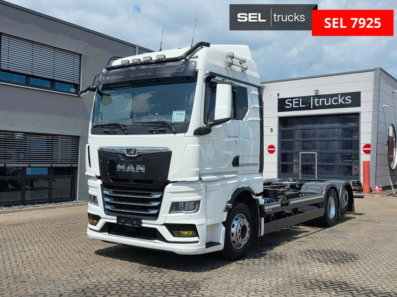 MAN TGX 26.510 6x2-2 LL CH / ZF Intarder / Liftachse - Camião transportador de contêineres/ Caixa móvel: foto 1 MAN TGX 26.510 6x2-2 LL CH / ZF Intarder / Liftachse - Camião transportador de contêineres/ Caixa móvel: foto 1