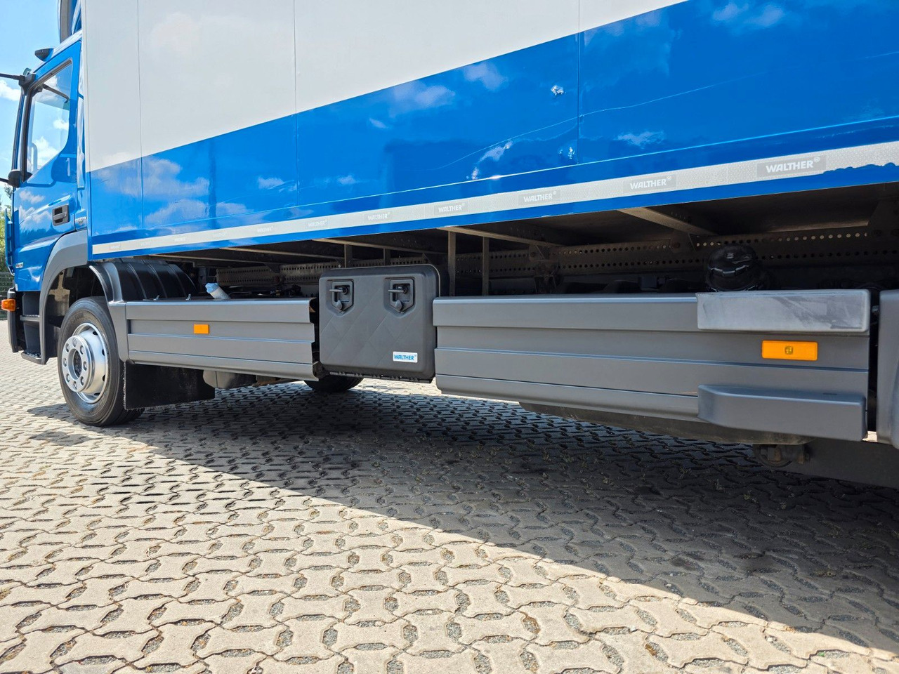 Camião furgão Mercedes-Benz Atego 1218 / Ladebordwand: foto 17 Camião furgão Mercedes-Benz Atego 1218 / Ladebordwand: foto 17