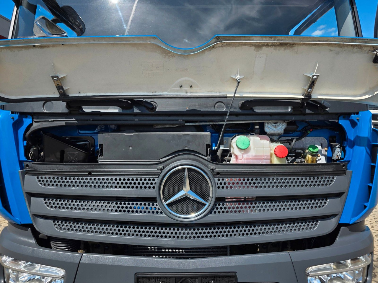 Camião furgão Mercedes-Benz Atego 1218 / Ladebordwand: foto 32 Camião furgão Mercedes-Benz Atego 1218 / Ladebordwand: foto 32