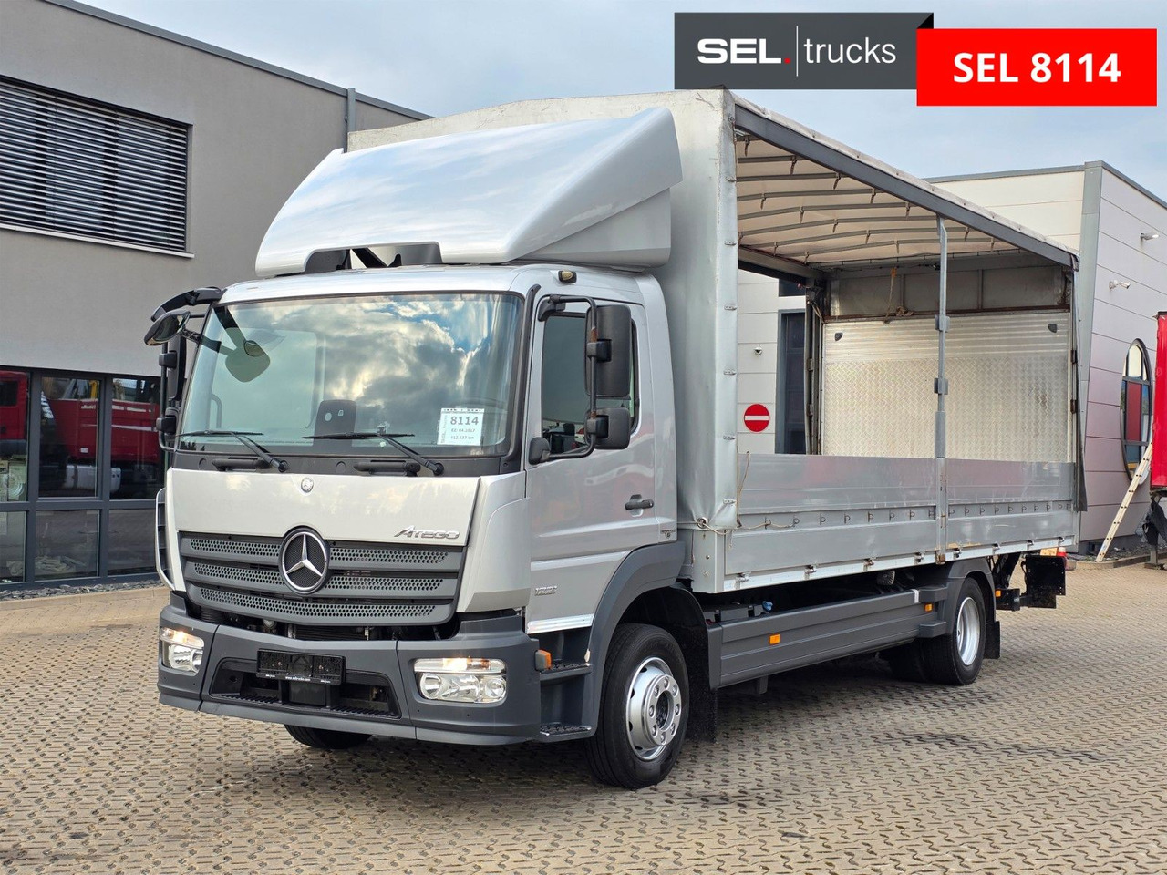 Mercedes-Benz Atego 1221 / Ladebordwand - Camião de lona: foto 1 Mercedes-Benz Atego 1221 / Ladebordwand - Camião de lona: foto 1