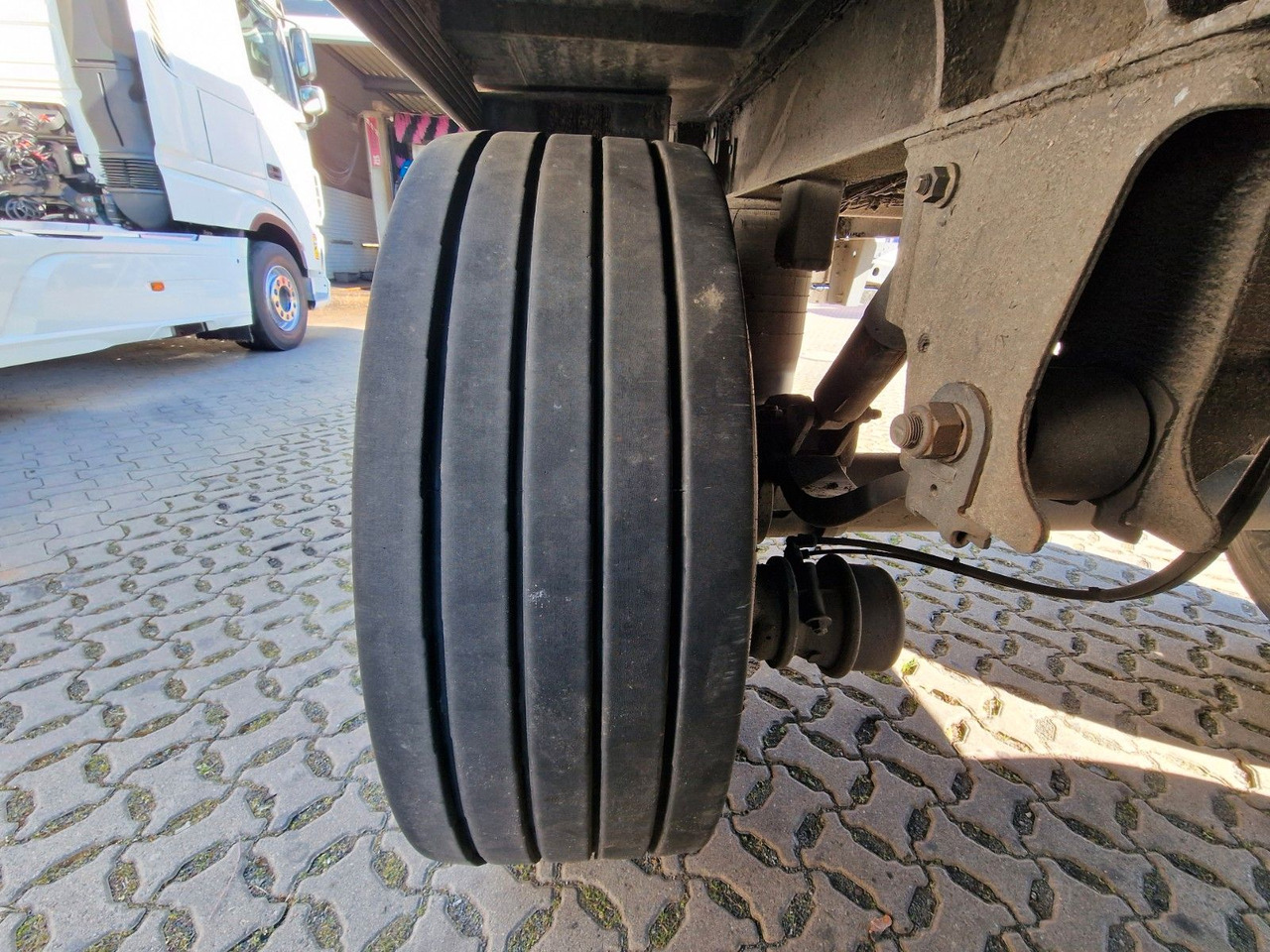 Semi-reboque frigorífico Schmitz Cargobull SKO 24/L - 13.4 FP 45 COOL / Rolltor: foto 28 Semi-reboque frigorífico Schmitz Cargobull SKO 24/L - 13.4 FP 45 COOL / Rolltor: foto 28