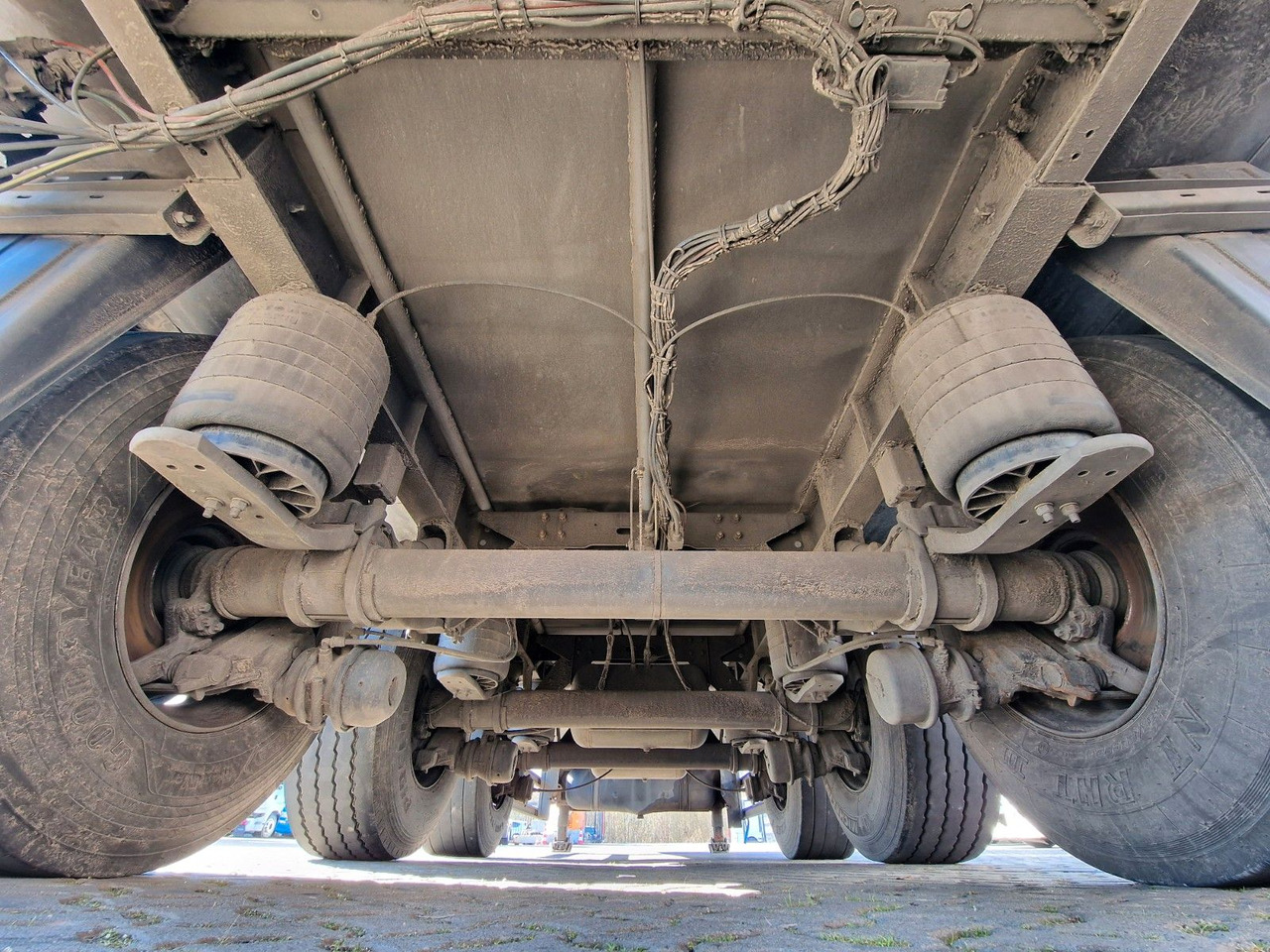 Semi-reboque frigorífico Schmitz Cargobull SKO 24/L - 13.4 FP 45 COOL / Rolltor: foto 20 Semi-reboque frigorífico Schmitz Cargobull SKO 24/L - 13.4 FP 45 COOL / Rolltor: foto 20