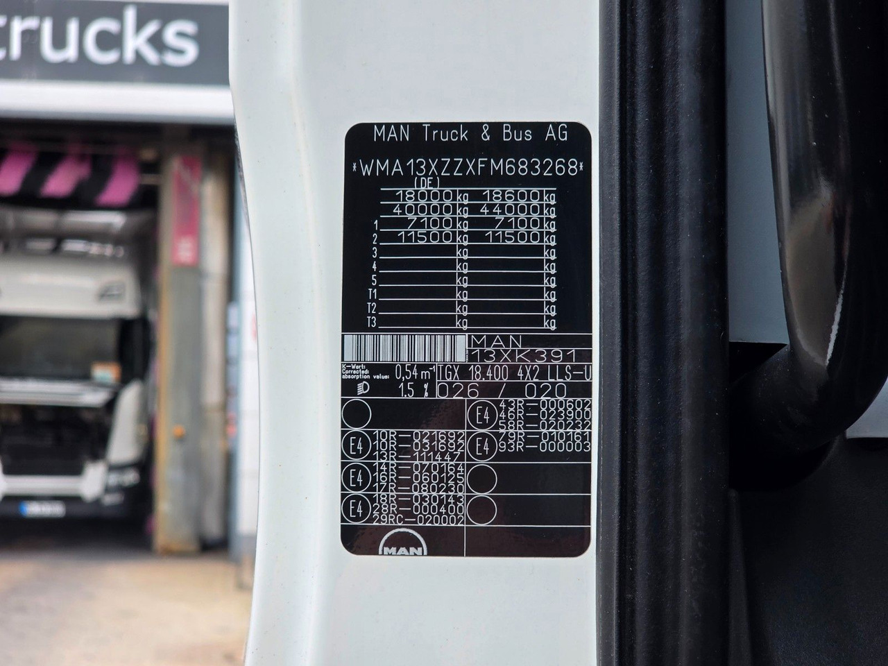 Tractor MAN TGX 18.400 4x2 LLS-U / ZF Intarder / Hubkupplung: foto 14