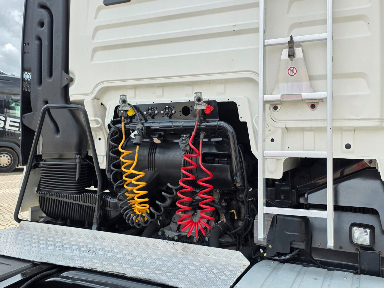 Tractor MAN TGX 18.400 4x2 LLS-U / ZF Intarder / Hubkupplung: foto 12