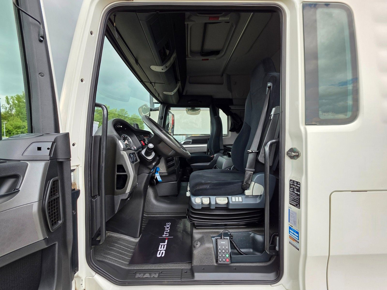 Tractor MAN TGX 18.400 4x2 LLS-U / ZF Intarder / Hubkupplung: foto 15