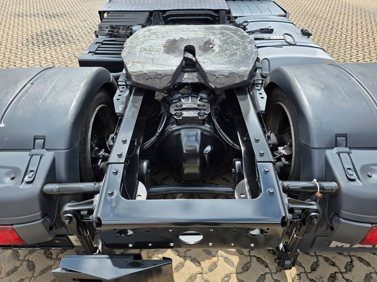 Tractor MAN TGX 18.400 4x2 LLS-U / ZF Intarder / Hubkupplung: foto 9