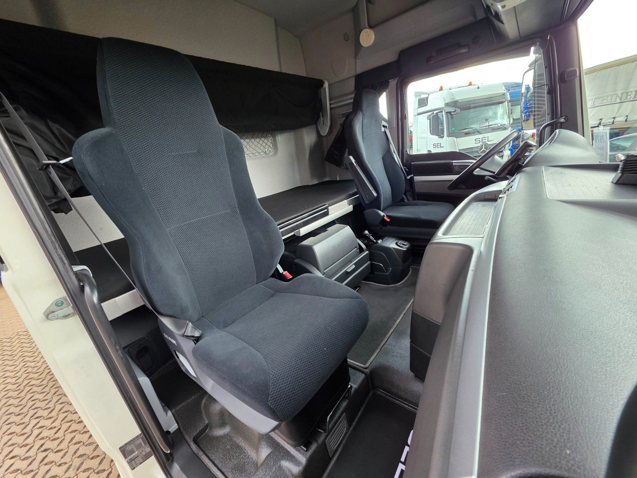 Tractor MAN TGX 18.400 4x2 LLS-U / ZF Intarder / Hubkupplung: foto 18