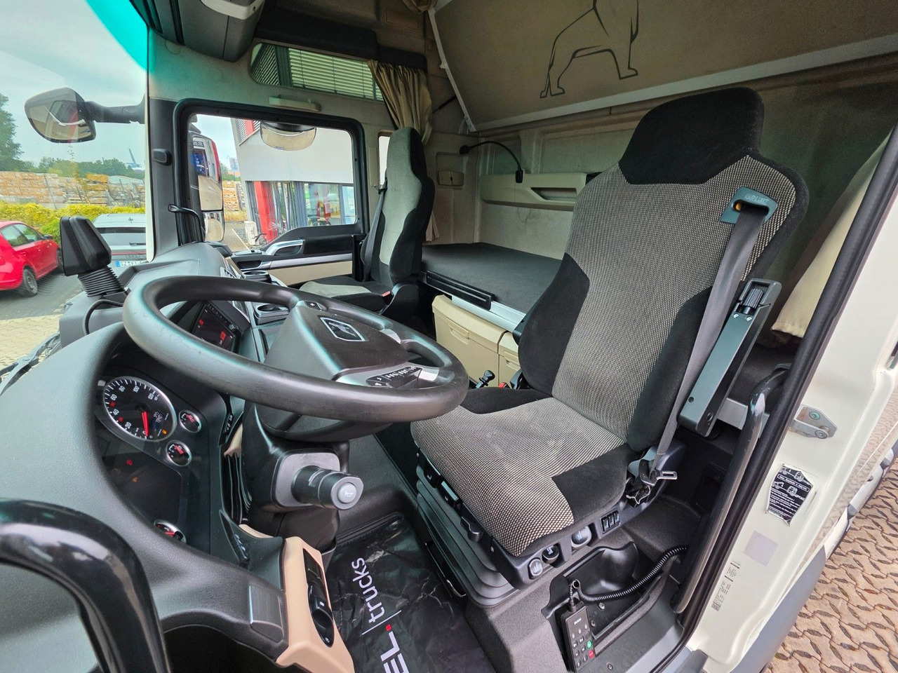 Tractor MAN TGX 18.460 4X2 LLS-U: foto 16