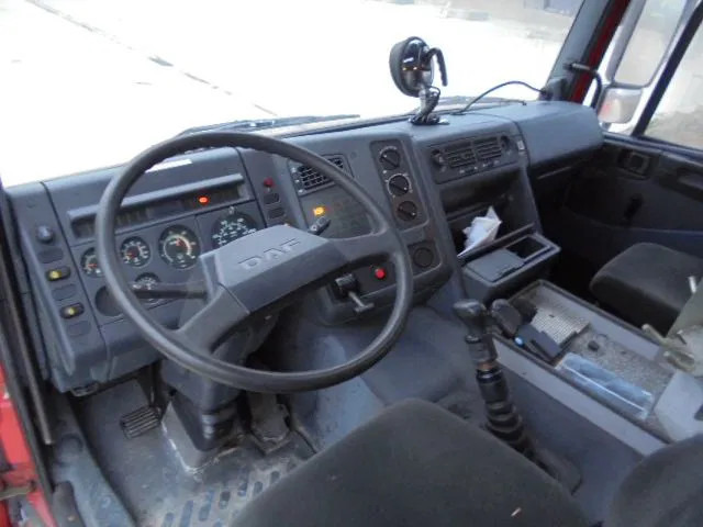 Carro de bombeiro DAF 65.210: foto 10