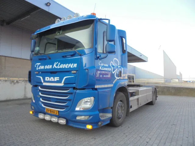 DAF CF 370 ADR SPECIAAL VOOR DE KERMIS - Camião transportador de contêineres/ Caixa móvel: foto 1 DAF CF 370 ADR SPECIAAL VOOR DE KERMIS - Camião transportador de contêineres/ Caixa móvel: foto 1