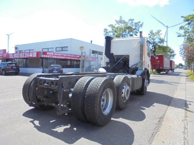 DAF CF 75.250 FAG 250 6X2 - Camião furgão: foto 4 DAF CF 75.250 FAG 250 6X2 - Camião furgão: foto 4