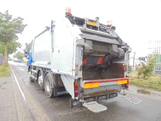 DAF CF 75 310 NL KENTEKEN TUV-APK 01-26 - Caminhão de lixo: foto 4 DAF CF 75 310 NL KENTEKEN TUV-APK 01-26 - Caminhão de lixo: foto 4