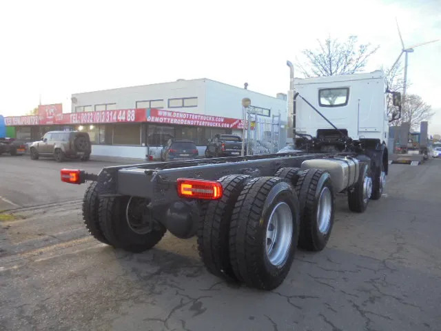 DAF XDC 450 8X4 DEMO UNUSED RHD - Camião chassi: foto 4 DAF XDC 450 8X4 DEMO UNUSED RHD - Camião chassi: foto 4