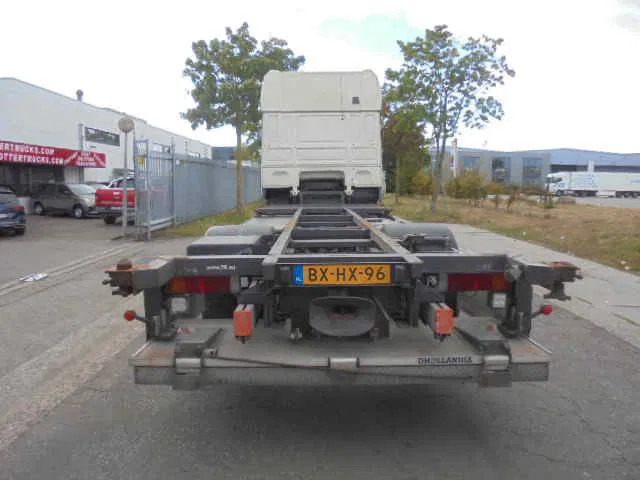 DAF XF 105 410 NL truck - Camião transportador de contêineres/ Caixa móvel: foto 5 DAF XF 105 410 NL truck - Camião transportador de contêineres/ Caixa móvel: foto 5