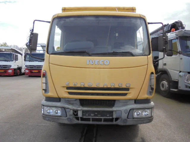 Iveco Eurocargo 75E15 - Camião furgão: foto 4 Iveco Eurocargo 75E15 - Camião furgão: foto 4