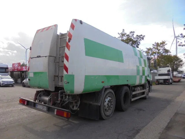 Iveco Stralis 270 - Camião cisterna: foto 4 Iveco Stralis 270 - Camião cisterna: foto 4