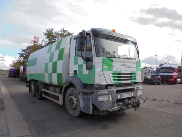 Iveco Stralis 270 - Camião cisterna: foto 3 Iveco Stralis 270 - Camião cisterna: foto 3
