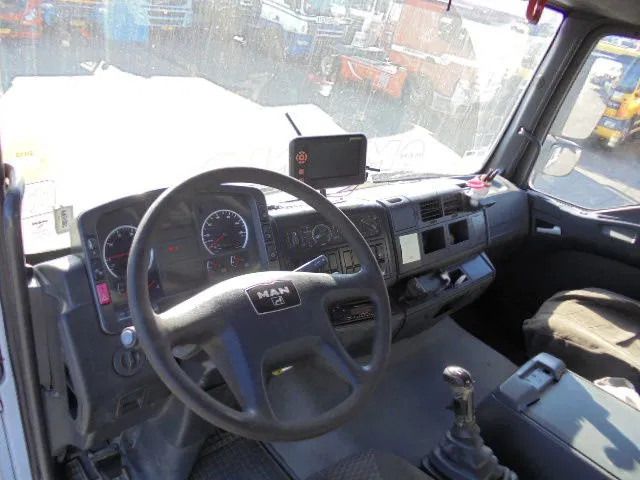 Camião basculante MAN TGA 26.430 BBS 6X6 KIEPER /TRACTOR: foto 14