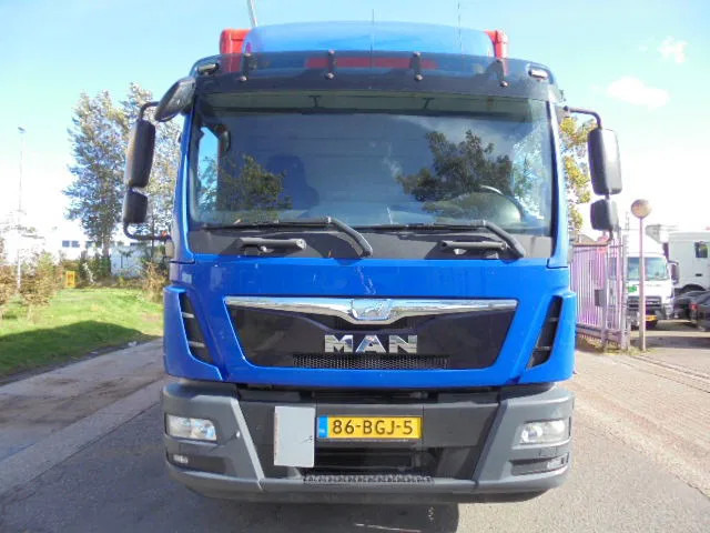 MAN TGM 12.250 NL TRUCK - Camião furgão: foto 2 MAN TGM 12.250 NL TRUCK - Camião furgão: foto 2