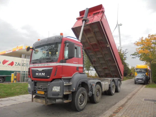 MAN TGS 41.440 8X8 NL TRUCK MANUAL GEARBOX - Camião basculante: foto 1 MAN TGS 41.440 8X8 NL TRUCK MANUAL GEARBOX - Camião basculante: foto 1