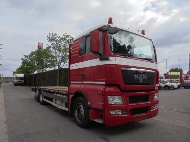 MAN TGX 26.440 6X2 GESTUURDE AS - Camião de caixa aberta/ Plataforma: foto 3 MAN TGX 26.440 6X2 GESTUURDE AS - Camião de caixa aberta/ Plataforma: foto 3