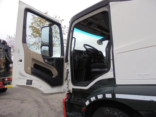 Locação financeira de Mercedes-Benz Actros 2340 6X2 EUR 6 Mercedes-Benz Actros 2340 6X2 EUR 6: foto 9