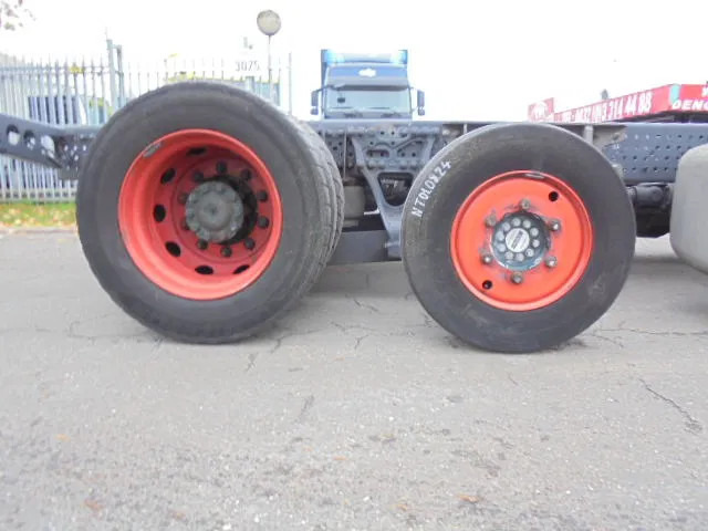 Mercedes-Benz Actros 2340 6X2 EUR 6 - Camião transporte de veículos: foto 4 Mercedes-Benz Actros 2340 6X2 EUR 6 - Camião transporte de veículos: foto 4