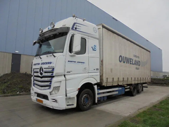 Mercedes-Benz Actros 2542 6X2 - Camião de lona: foto 1 Mercedes-Benz Actros 2542 6X2 - Camião de lona: foto 1