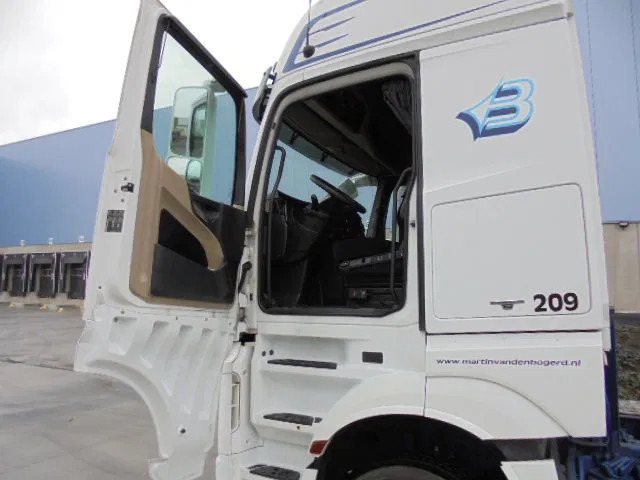 Camião de lona Mercedes-Benz Actros 2542 6X2: foto 7