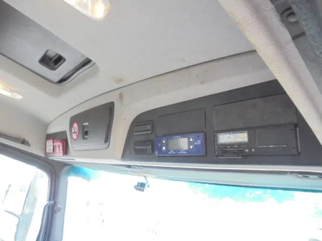 Camião basculante Mercedes-Benz Arocs 3340 8X4: foto 16