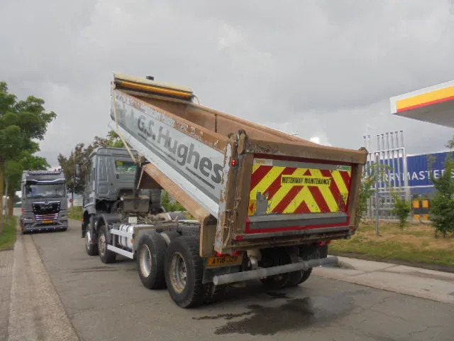 Camião basculante Mercedes-Benz Arocs 3340 8X4: foto 10