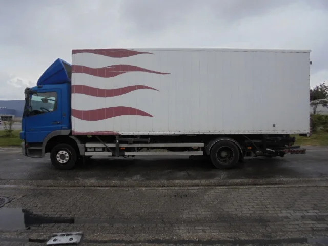 Mercedes-Benz Atego 1218 - Camião furgão: foto 2 Mercedes-Benz Atego 1218 - Camião furgão: foto 2