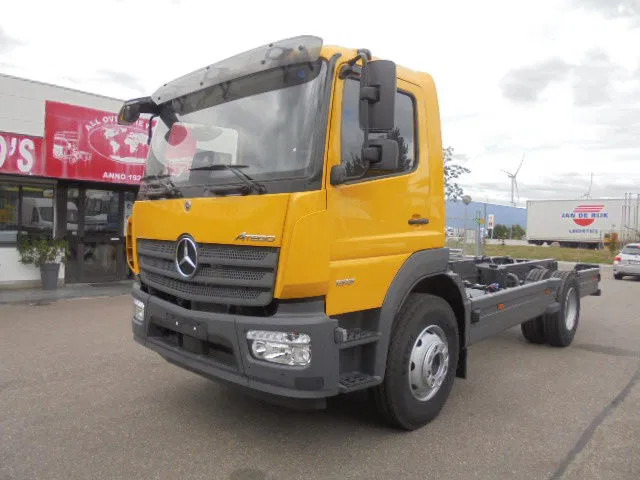 Mercedes-Benz Atego 1518 NEW DEMO MET FABRIEKS GARANTIE - Camião chassi: foto 1 Mercedes-Benz Atego 1518 NEW DEMO MET FABRIEKS GARANTIE - Camião chassi: foto 1