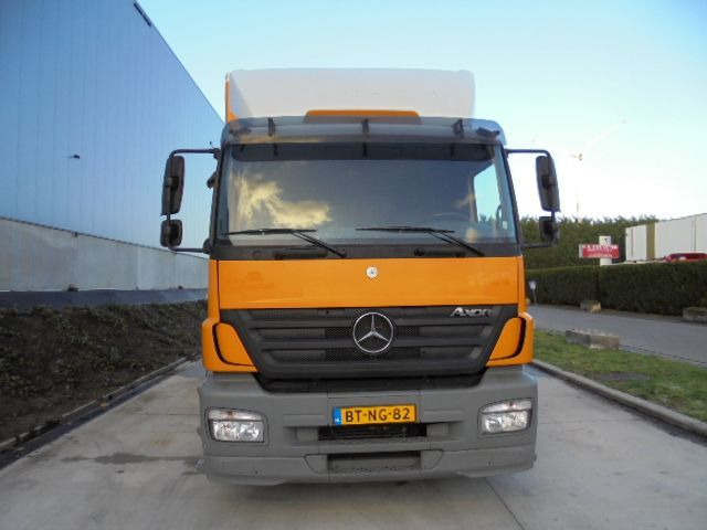 Mercedes-Benz Axor 1829 + HAMMELMAN - Caminhão limpa fossa: foto 2 Mercedes-Benz Axor 1829 + HAMMELMAN - Caminhão limpa fossa: foto 2