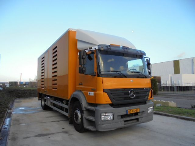 Mercedes-Benz Axor 1829 + HAMMELMAN - Caminhão limpa fossa: foto 3 Mercedes-Benz Axor 1829 + HAMMELMAN - Caminhão limpa fossa: foto 3