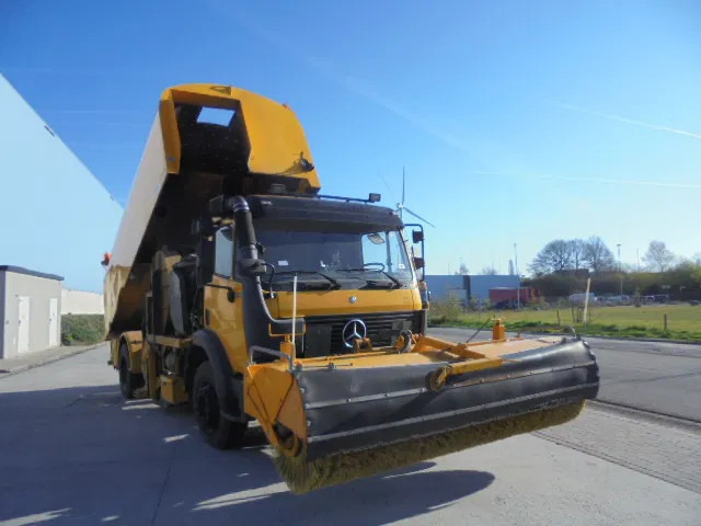Mercedes-Benz SK 1920 NL TRUCK - Varredora urbana: foto 3 Mercedes-Benz SK 1920 NL TRUCK - Varredora urbana: foto 3