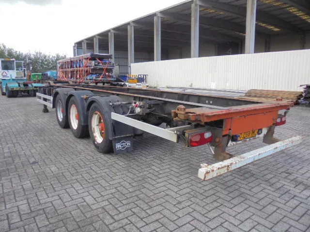 Pacton T3 007 45 FT - Semi-reboque transportador de contêineres/ Caixa móvel: foto 3 Pacton T3 007 45 FT - Semi-reboque transportador de contêineres/ Caixa móvel: foto 3