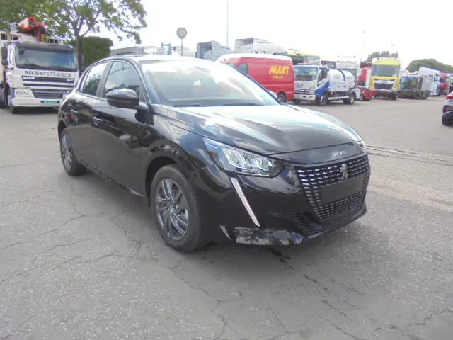 Peugeot 208 208 NEW TAX FREE - Hatchback: foto 3 Peugeot 208 208 NEW TAX FREE - Hatchback: foto 3