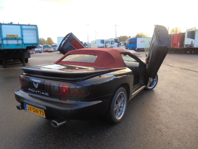 Pontiac Firebird AUT CONVERTIBLE - Automóvel: foto 4 Pontiac Firebird AUT CONVERTIBLE - Automóvel: foto 4