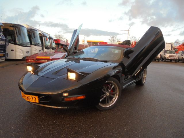 Pontiac Firebird AUT CONVERTIBLE - Automóvel: foto 1 Pontiac Firebird AUT CONVERTIBLE - Automóvel: foto 1