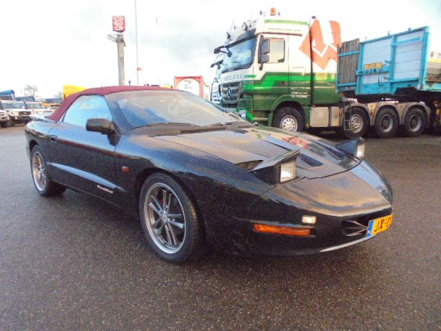 Pontiac Firebird AUT CONVERTIBLE - Automóvel: foto 2 Pontiac Firebird AUT CONVERTIBLE - Automóvel: foto 2
