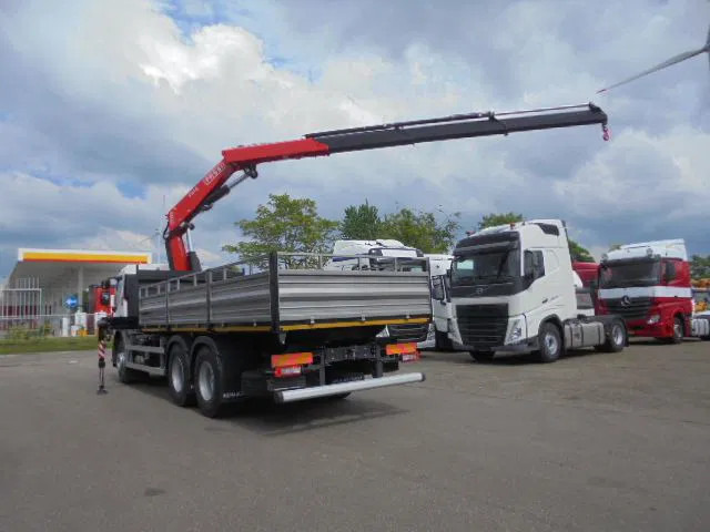 Renault 320 6X4 + FASSI F245 DEMO UNUSED - Camião grua: foto 5 Renault 320 6X4 + FASSI F245 DEMO UNUSED - Camião grua: foto 5