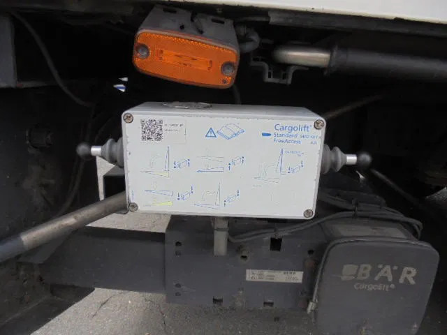 Camião frigorífico Renault D 6.5 150 NL TRUCK: foto 19 Camião frigorífico Renault D 6.5 150 NL TRUCK: foto 19