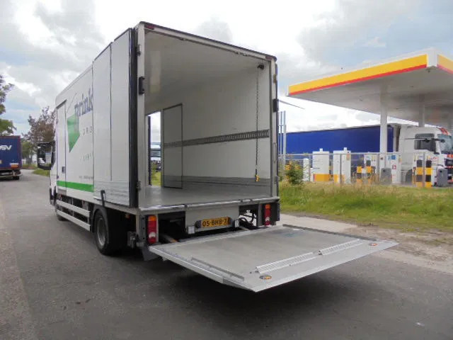 Camião frigorífico Renault D 6.5 150 NL TRUCK: foto 6 Camião frigorífico Renault D 6.5 150 NL TRUCK: foto 6