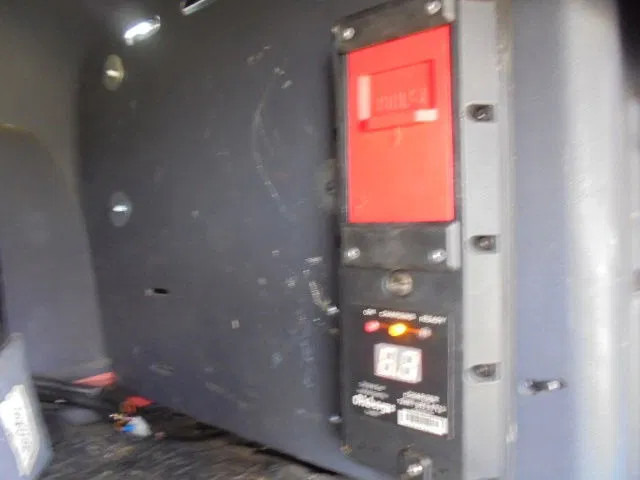 Camião furgão, Camião grua Scania R480 8X2 RETARDER: foto 14